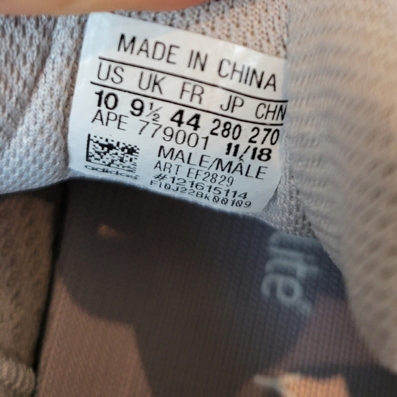 Yeezy Boost 700 "static" - Picture 5 of 6